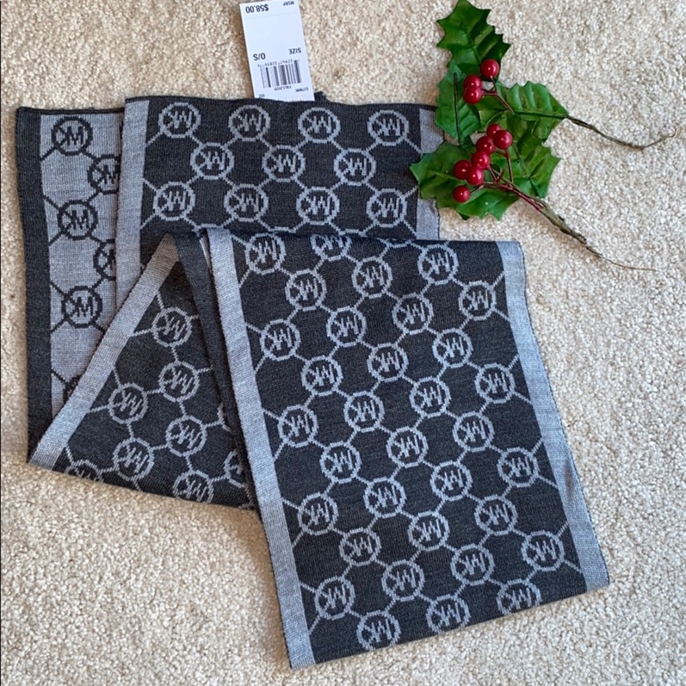 🆕 Michael Kors Scarf